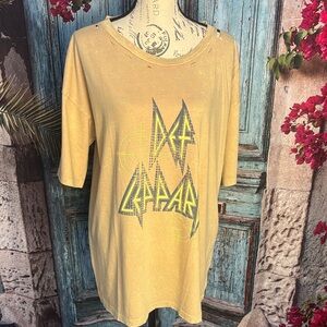 Vintage Canvas Def Leppard Beige T-shirt New in Package , size medium and small